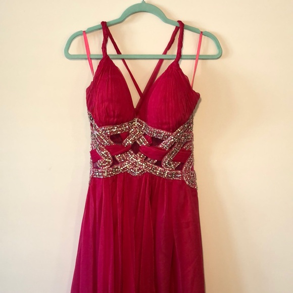 Prom dress - Picture 1 of 3